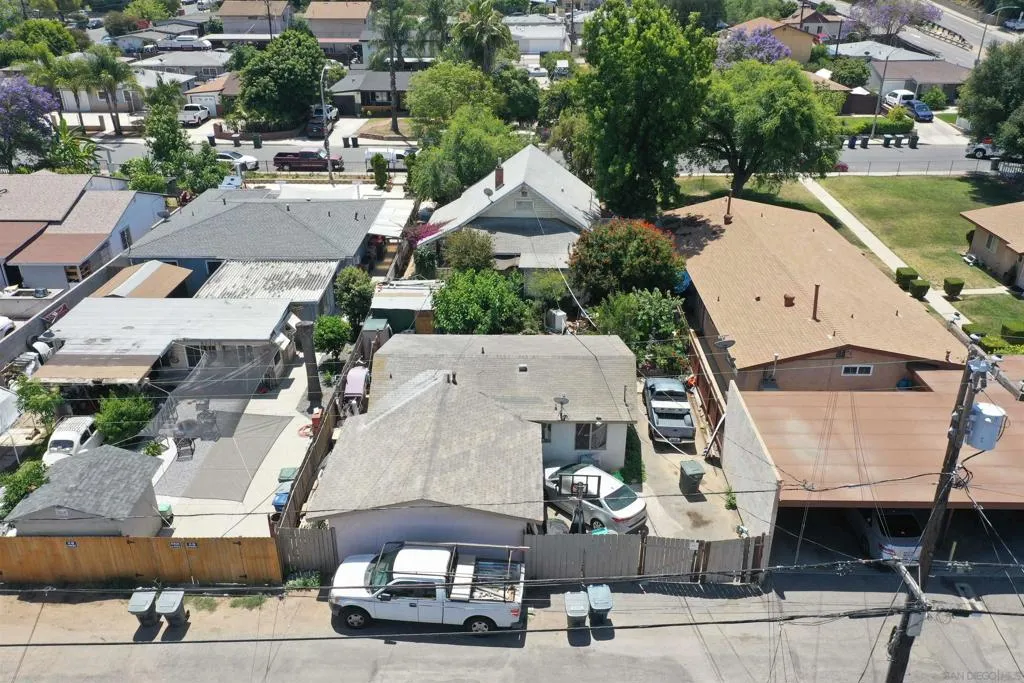 28-926 E 2nd Ave