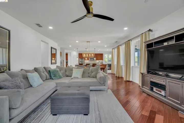 288 Pebble Beach Dr, Brentwood, California 94513