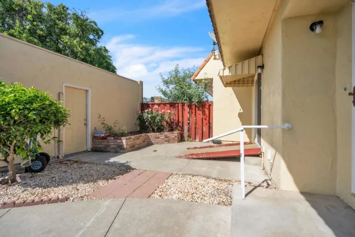 636 Yellowstone Drive, Vacaville, California 95687