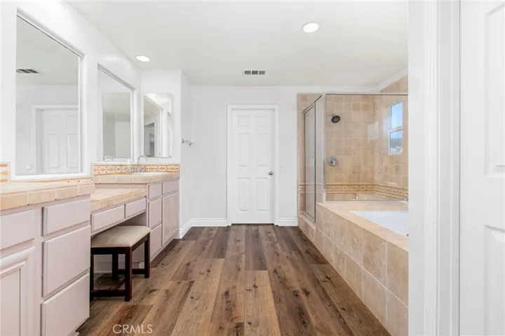 Primary Suite Bathroom