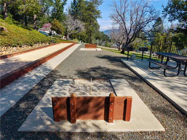 HOA bocce