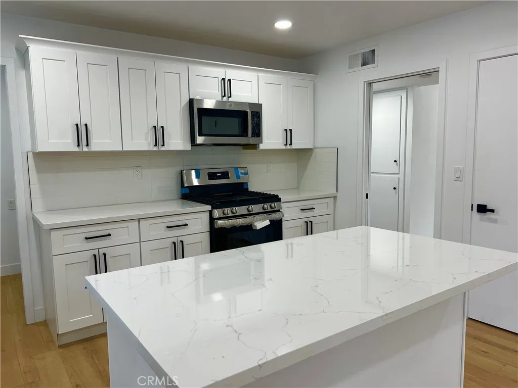 26790 Oakmont, Menifee, California 92586 — photo 4