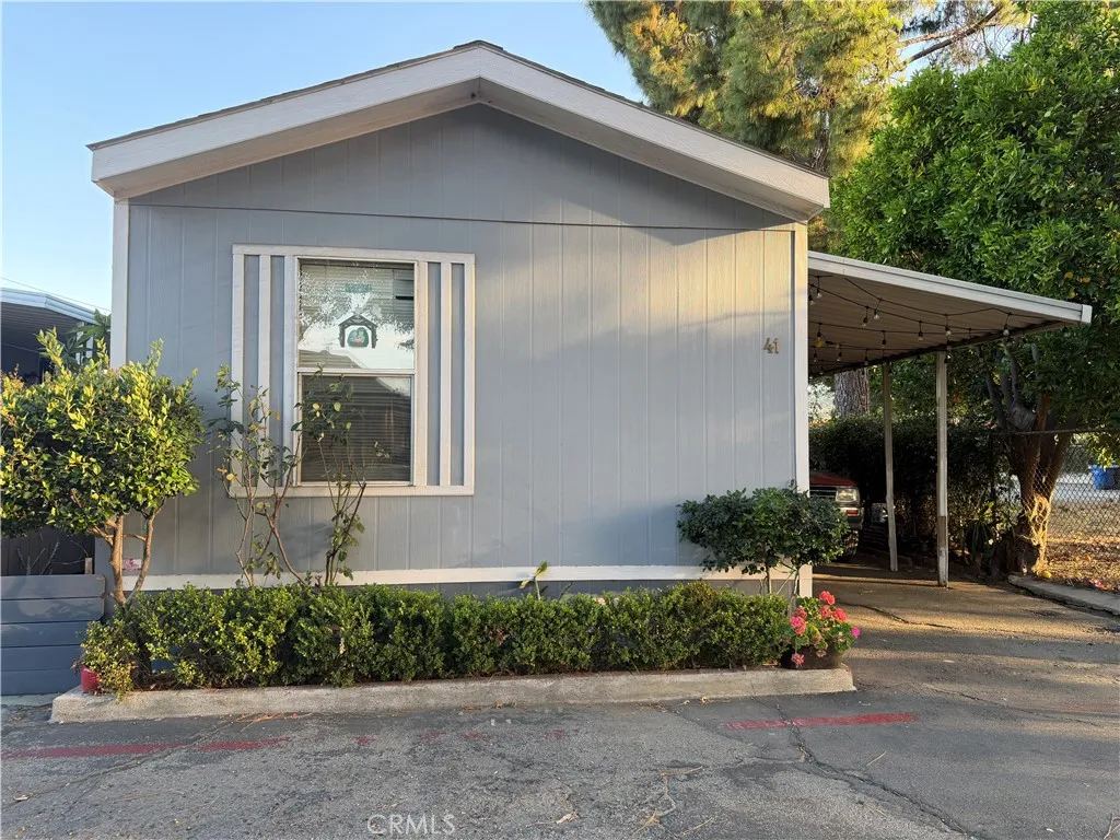 Welcome !!! 1461 W Mission Blvd # 41, Pomona 91766
