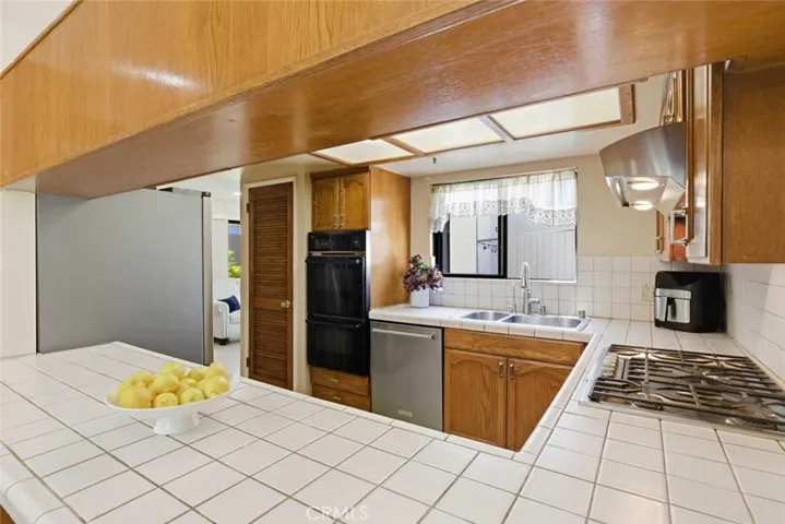 301 W Loraine Street 5, Glendale, California 91202