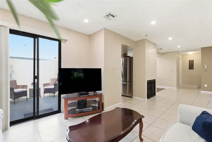301 W Loraine Street 5, Glendale, California 91202