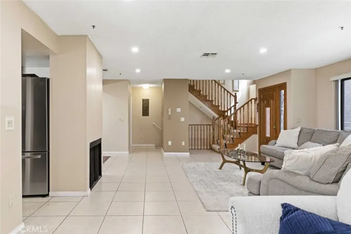301 W Loraine Street 5, Glendale, California 91202
