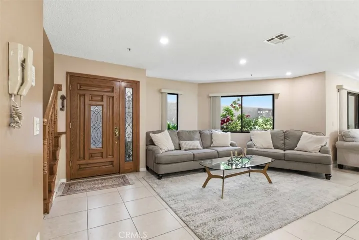 301 W Loraine Street 5, Glendale, California 91202