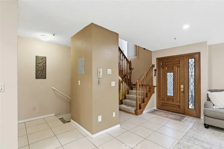 301 W Loraine Street 5, Glendale, California 91202