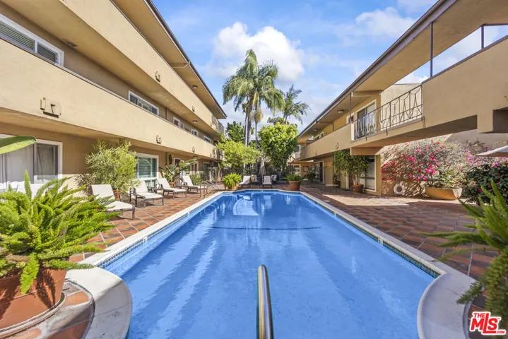 LARGE pool and hot tub