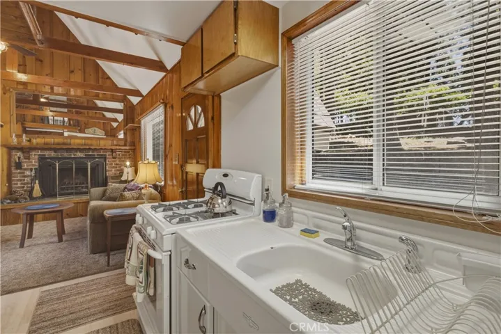 22980 Crest Forest, Crestline, California 92325