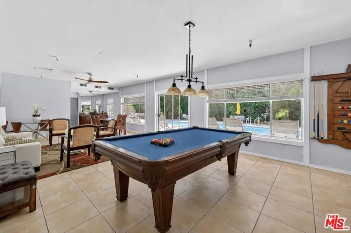 8530 Holloway Drive 303, West Hollywood, California 90069