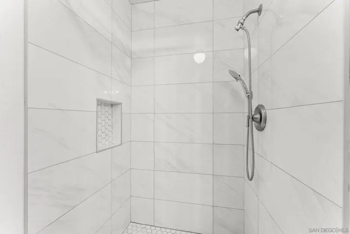 2134 Via Robles, Oceanside, California 92054