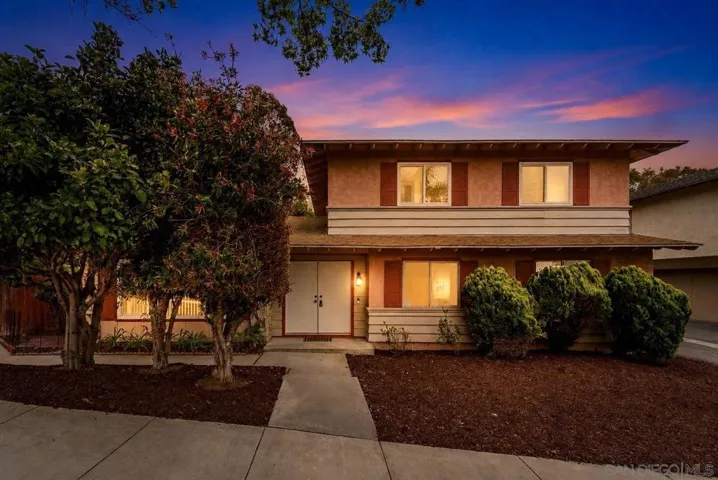 2134 Via Robles, Oceanside, California 92054