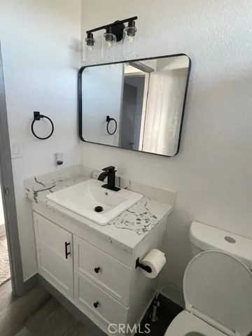 2nd bathroom (different angle)