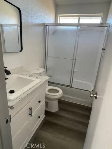 2nd bathroom
