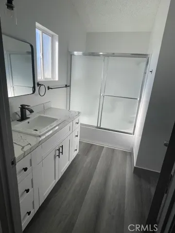 Master bath (different angle)
