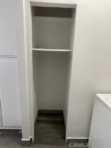 Laundry room (Storage)
