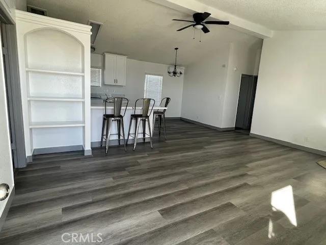Living room/dining room