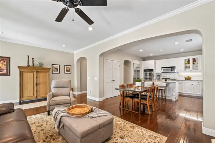 1705 Arthur Loop W, Upland, California 91784