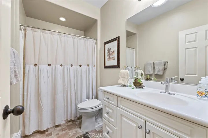 Front full bath