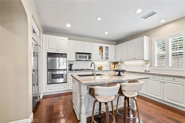 1705 Arthur Loop W, Upland, California 91784