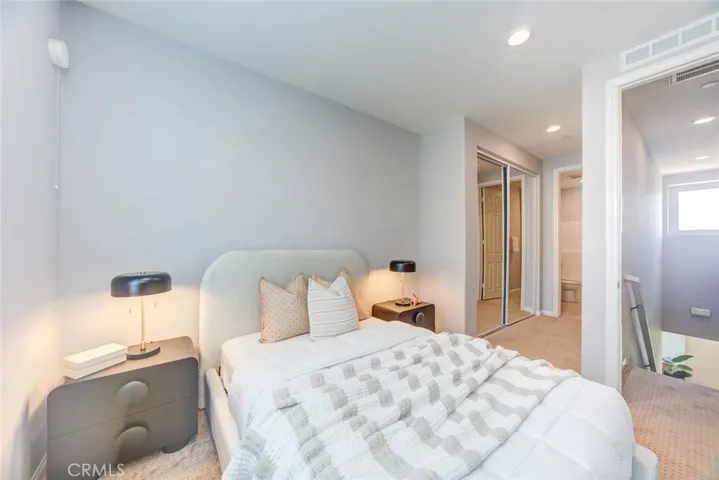115 Neptune, Irvine, California 92618