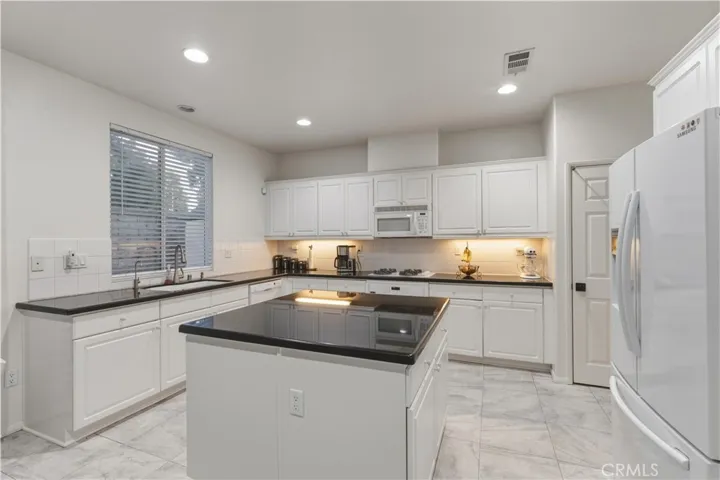 4510 El Corazon Court, Camarillo, California 93012