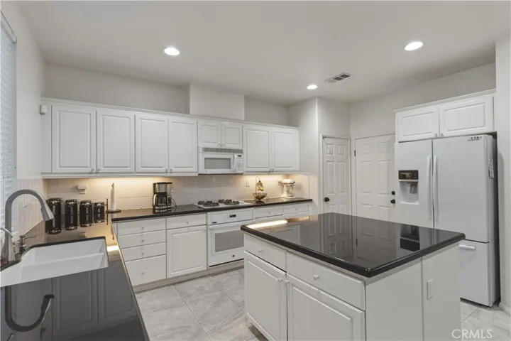 4510 El Corazon Court, Camarillo, California 93012