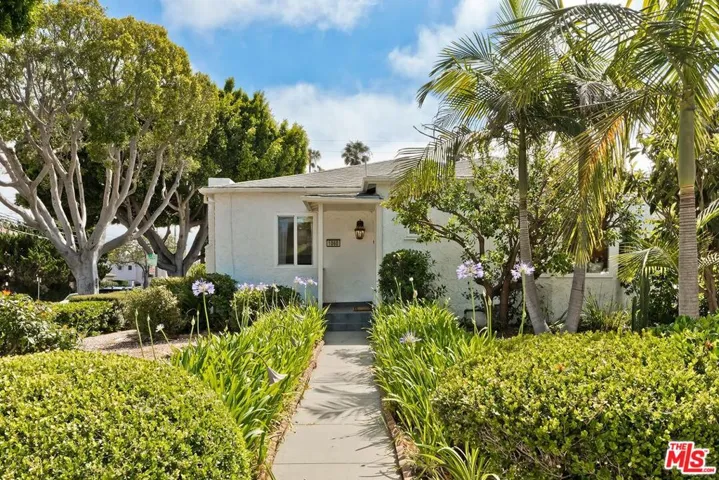 1060 22nd Street, Santa Monica, California 90403