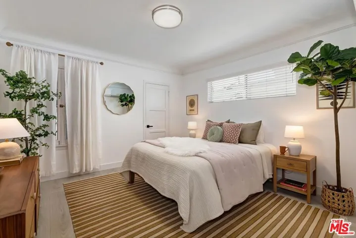 1060 22nd Street, Santa Monica, California 90403