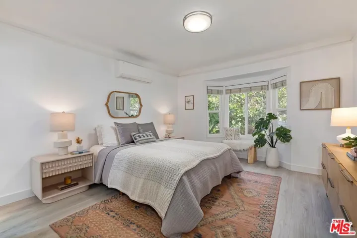 1060 22nd Street, Santa Monica, California 90403