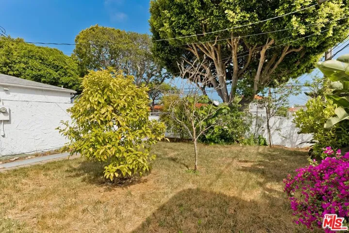 1060 22nd Street, Santa Monica, California 90403