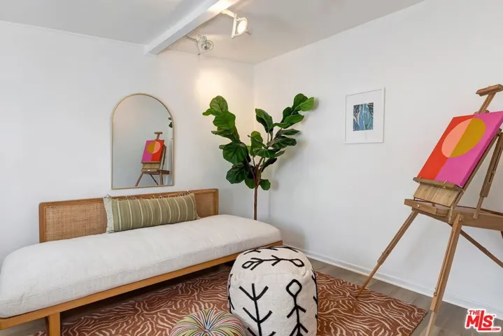 1060 22nd Street, Santa Monica, California 90403