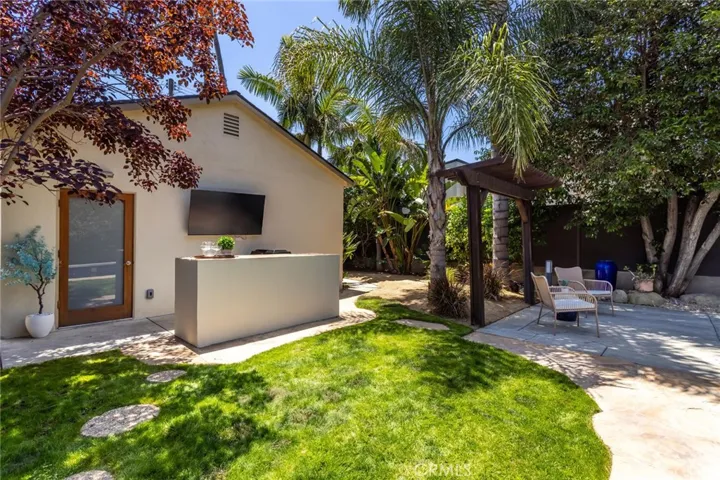 12705 Sarah Street, Studio City, California 91604