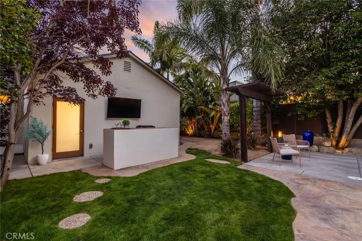 12705 Sarah Street, Studio City, California 91604