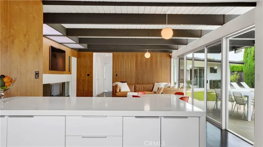 2000 Nautilus Lane, Newport Beach, California 92660