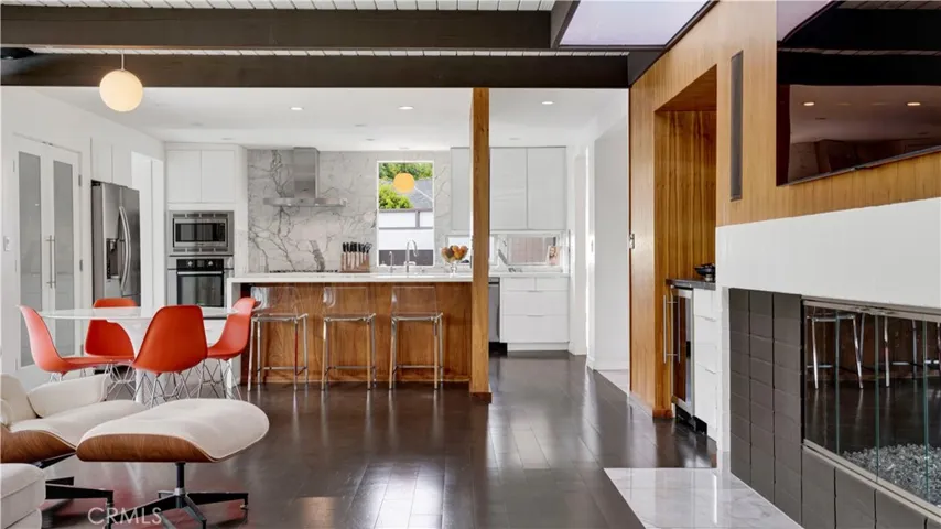 2000 Nautilus Lane, Newport Beach, California 92660