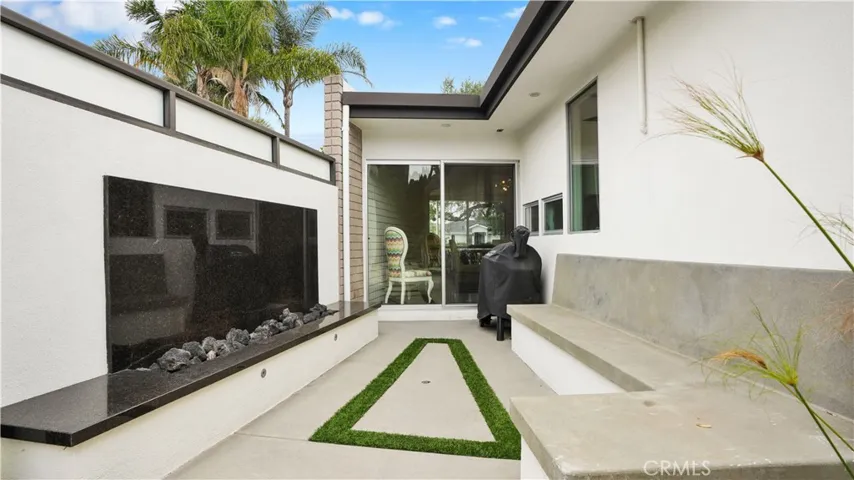2000 Nautilus Lane, Newport Beach, California 92660