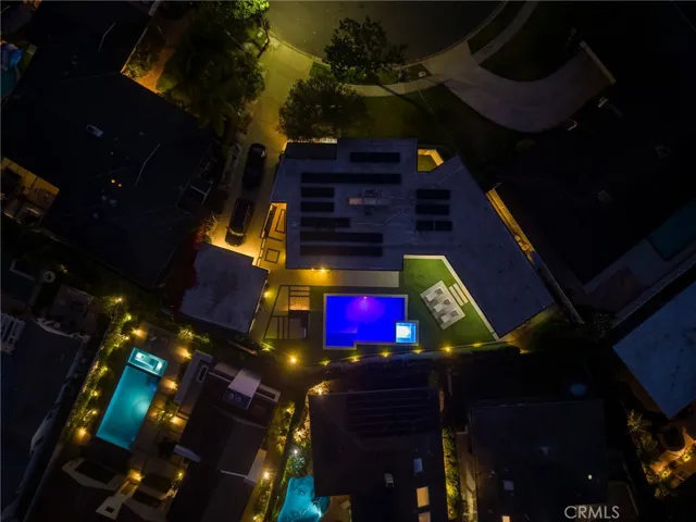 10,500 SqFt lot on hidden street