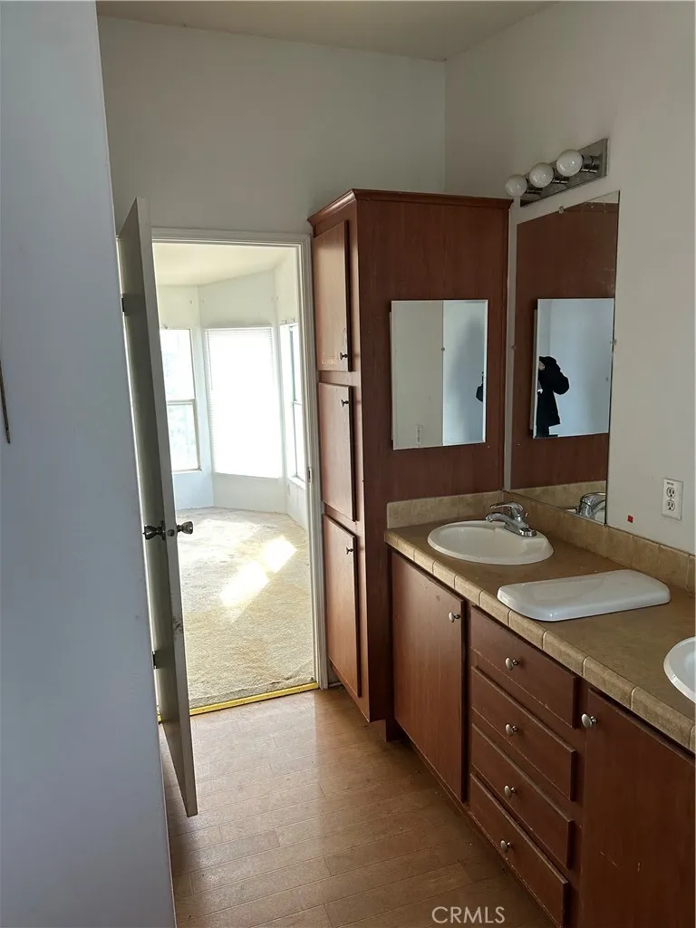Master bathroom. Master bathroom.