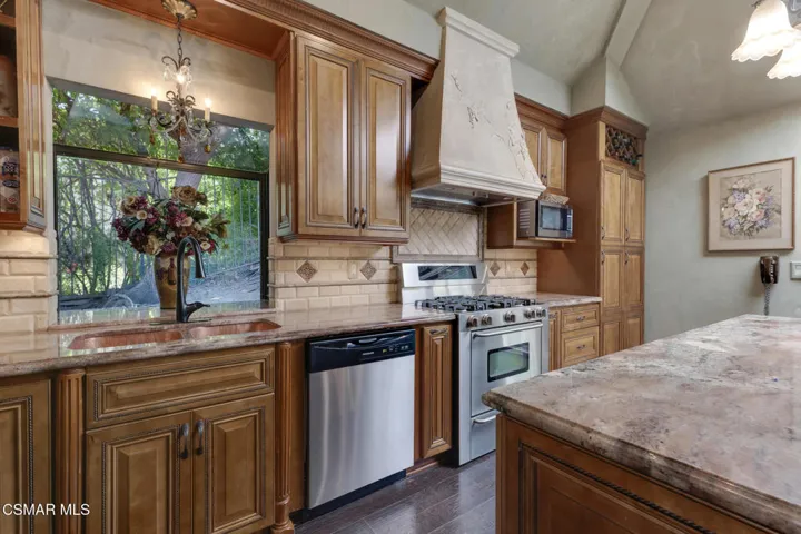 30049 Trail Creek Dr  -  HsHProd-29