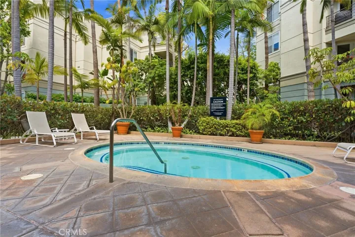 2243 Martin 218, Irvine, California 92612