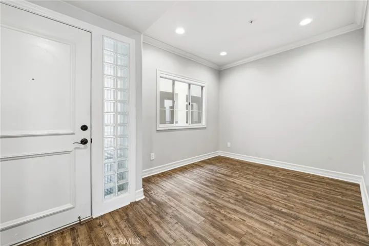 2243 Martin 218, Irvine, California 92612