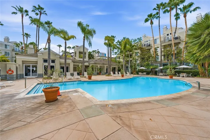 2243 Martin 218, Irvine, California 92612