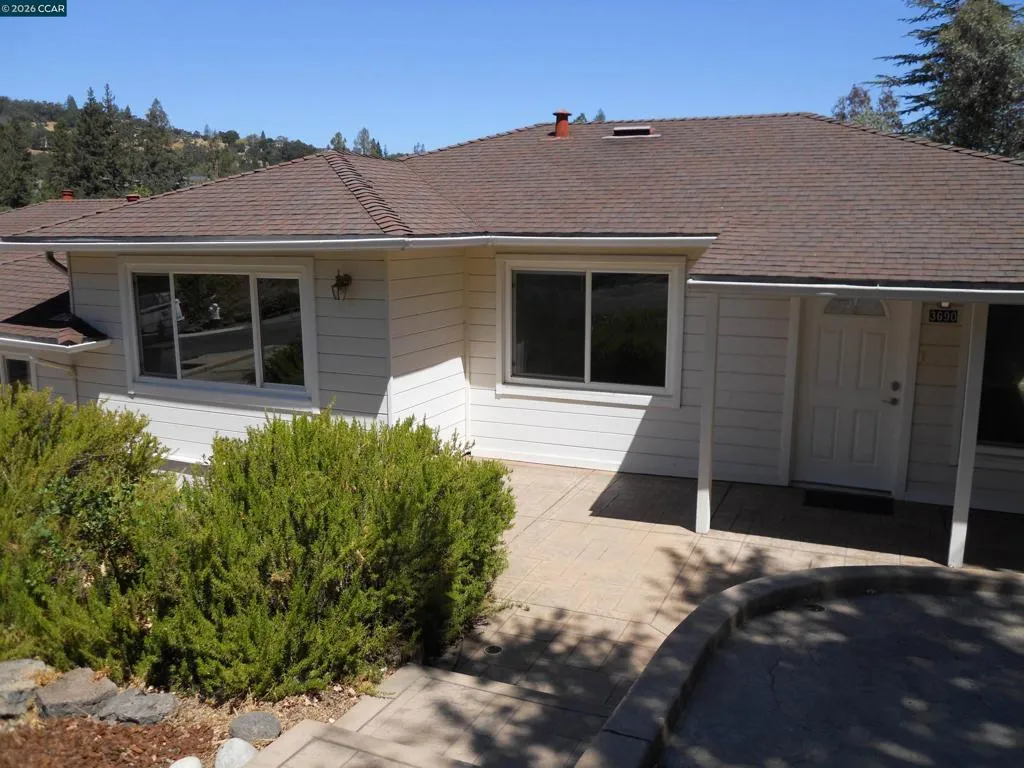 3692 Sundale