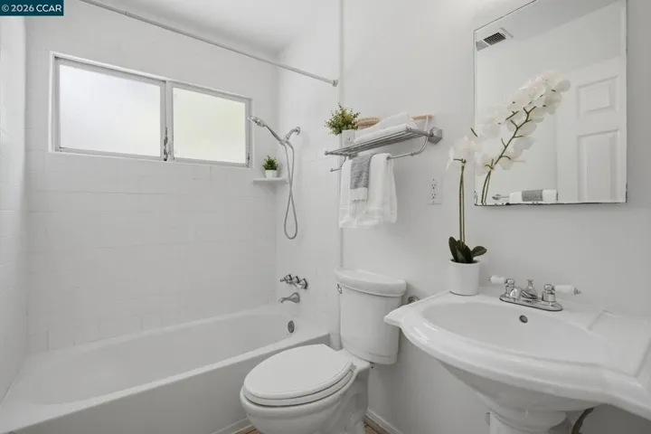2979 Higuera Ave, Pinole, California 94564