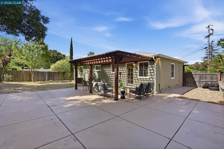 2979 Higuera Ave, Pinole, California 94564
