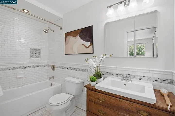 2979 Higuera Ave, Pinole, California 94564
