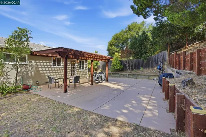 2979 Higuera Ave, Pinole, California 94564