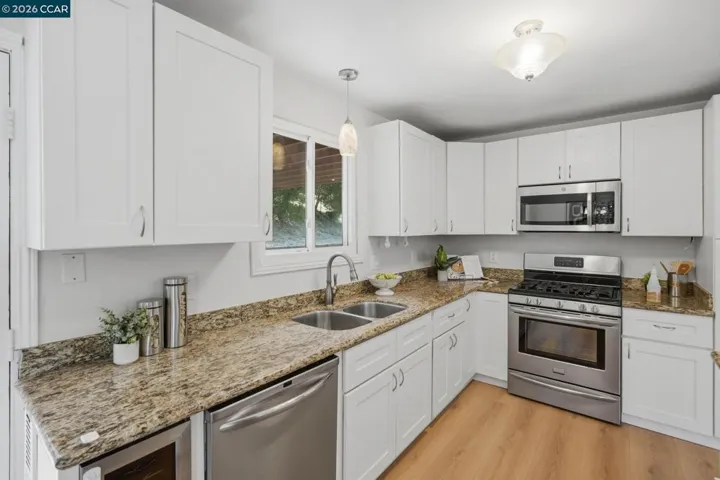 2979 Higuera Ave, Pinole, California 94564